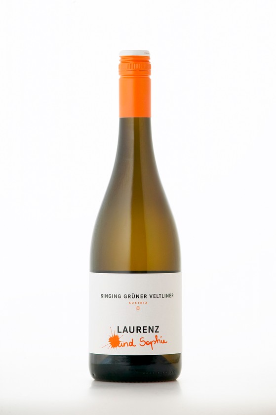 Laurenz V. Laurenz und Sophie Singing Gruner Veltliner 2011